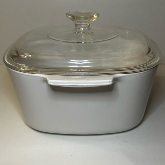 Vintage Corning Ware Blue Cornflower 3 Quart Baking Dish with Pyrex Lid - Picture 3 of 16